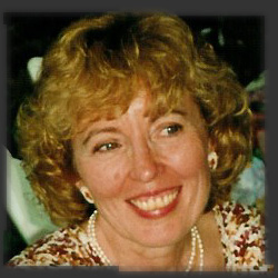 A picture of a smiling woman.